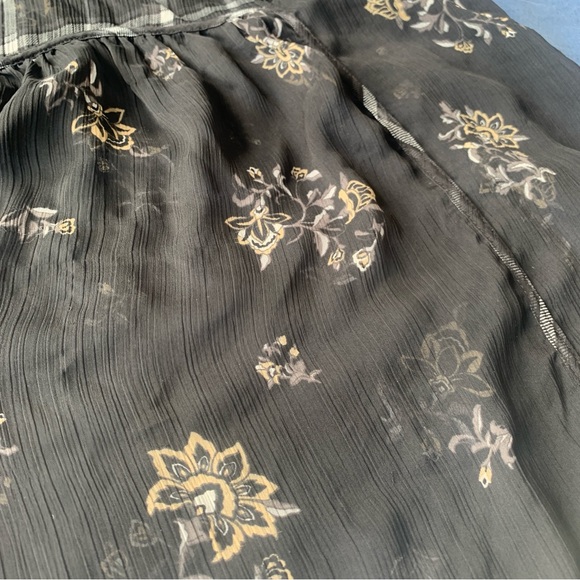 Converse Asymmetrical Floral and Plaid Tank Top - Picture 5 of 10